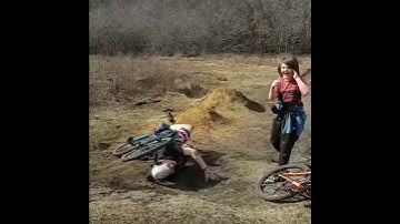 Farnworth fat guy on a bike #faceplant