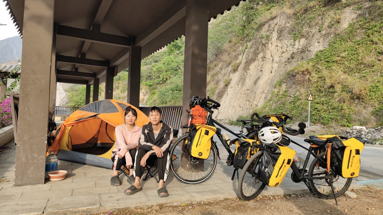 南方小伙带着媳妇骑单车去东北，第一站四川成都，现已抵达大兴镇【周亿发的旅行】