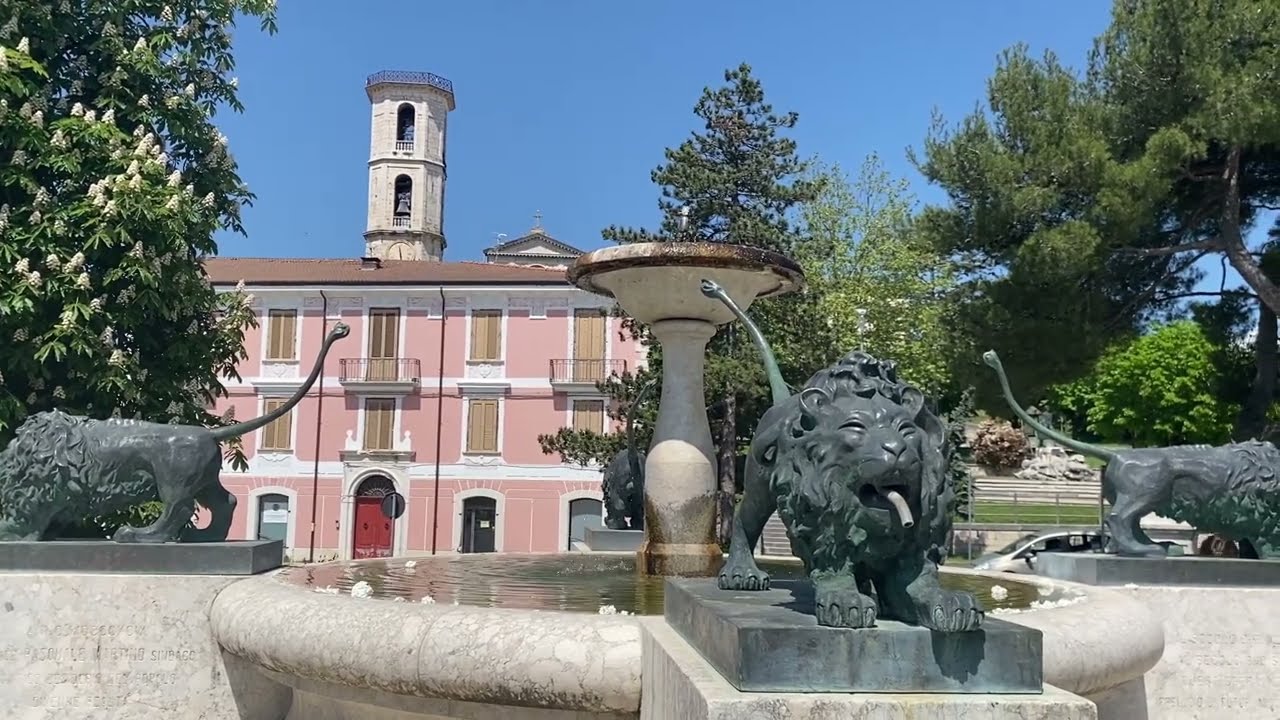 A Sunday Stroll through Vinchiaturo Italy