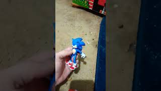 Movies sonic doing the Mario impression but causing everyone to tip over