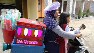 Es Krim Es Krim Keysha Dan Ibu Bagi Bagi Es Krim Gratis