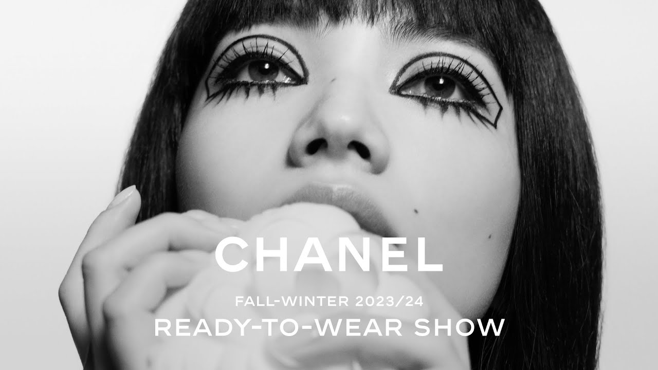 CHANEL Fall-Winter 2023/24 Ready-to-Wear Show - Black-and-White