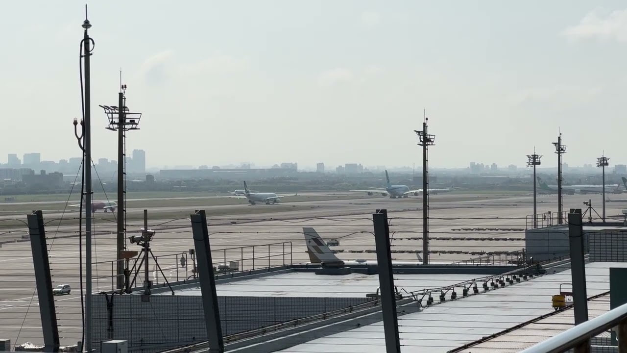 More Plane-Spotting at Taiyuan International Airport