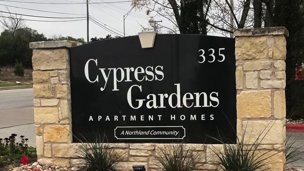 Cypress Gardens Amenities