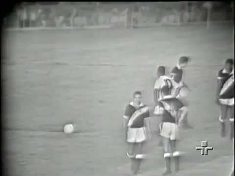 O milésimo gol de Pelé, o rei do Futebol!!