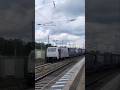 BR 185 666 der Lokomotion und BR 185 019 - 7 sowie BR 185 168 - 2 mit Güterzügen in Treuchtlingen.