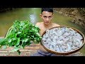 Survival skills Cooking a lot of Shrimp (2 kg) On River in Forest - Cooking with Primirose Life