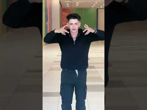 وبحط نفسي في اي حكايه