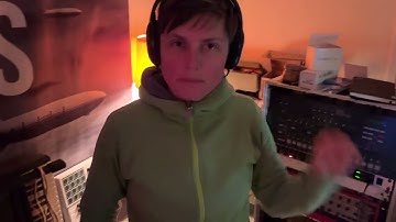 Zarah’s got a new Solina string machine, just unboxed, brand new released syntheziser clone