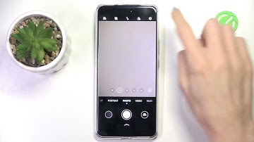 How do I reset the camera settings on the HUAWEI Enjoy 70X?