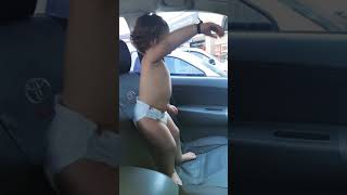 18Month Old Venandi Baby Dancing In Diapers To Zeds Dead & Oliver Heldens - You Know. Freaking Out
