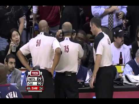 Devin Harris Flagrant Foul on Jamario Moon NBA Nets/Caveliers 12-15-09