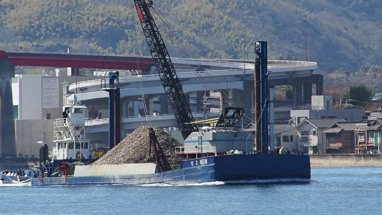 音戸の瀬戸を行き交う船(2026/2/18）久しぶりの登場です！プッシャー