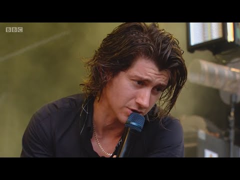 The Last Shadow Puppets - Sweet Dreams, TN @ T in the Park 2016