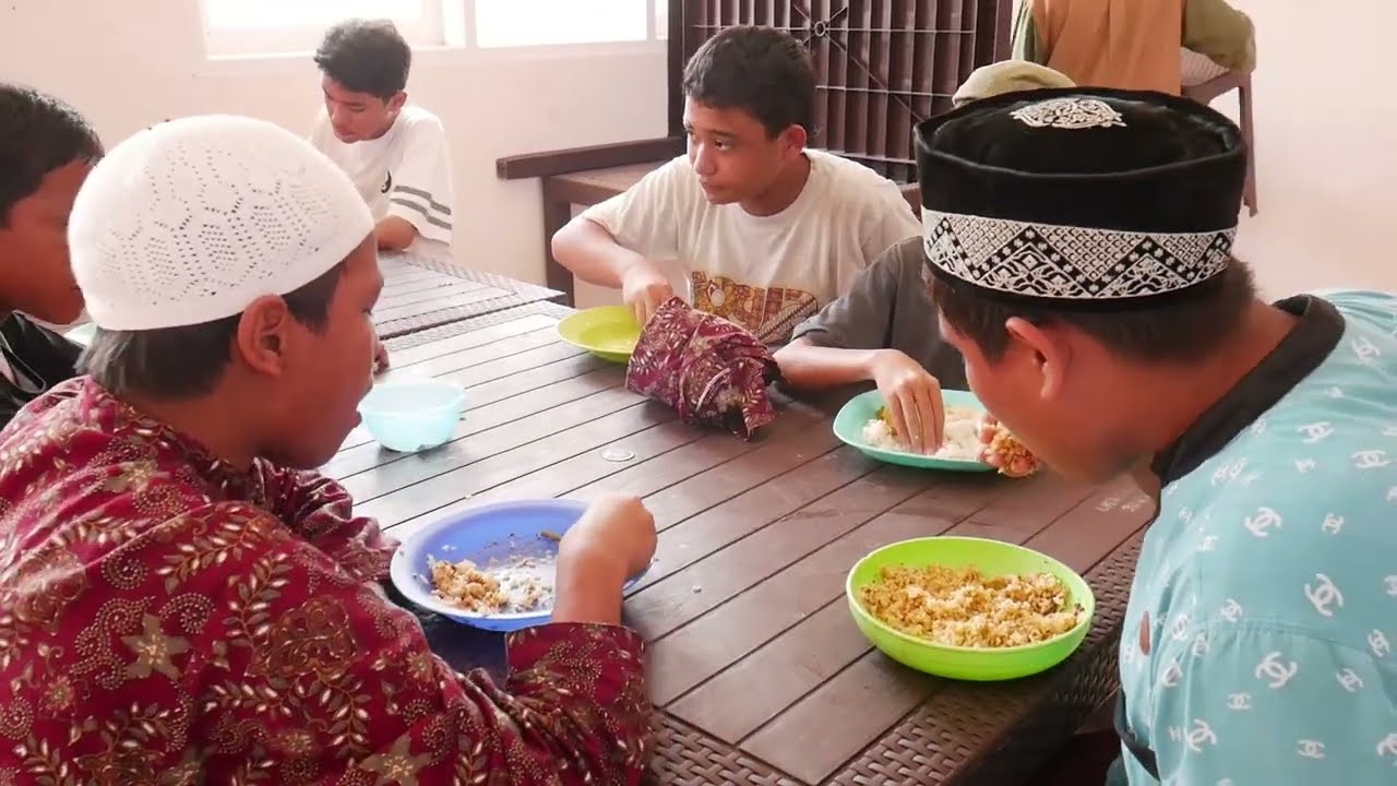 SIMAK !!! INILAH KESEHARIAN SANTRI SELAMA 24 JAM DI PONDOK (JANGAN RAGU MONDOK)