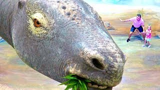 Download lagu Milusik and Papa in the Museum of Selfie MP3 Download lagu Milusik and Papa in the Museum of Selfie