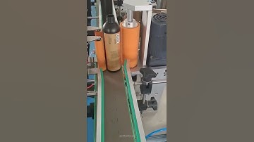 Shampoo bottle positioning labeling machine