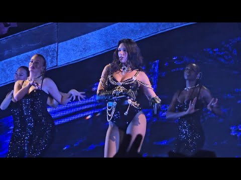 Dua Lipa -