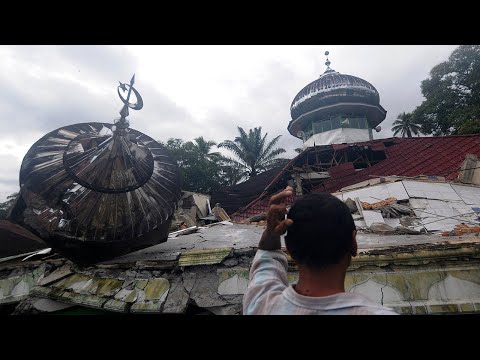 Βίντεο: Περιήγηση γύρω από τη Σουμάτρα, Ινδονησία