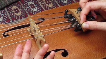 How to turn Nyckelharpa Strings - Scandi Folk Nerd #17