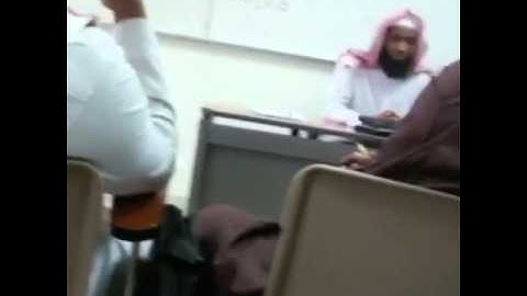 تلاوة للشيخ عبدالله البعيجان من داخل القاعة الدراسية