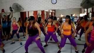 ZUMBA CON DENISSE!!!  giirl on fiiree sammbaa & regeetoon
