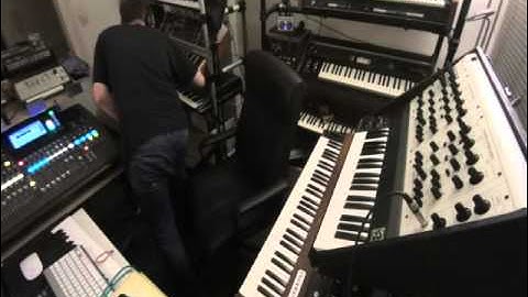 Roland Jupiter 8+4+VP330+CR78 Sequential Prophet 5 Moog Memorymoog Polymoog Farfisa Polychrome