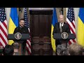 Президент США подписал указ о выделении Украине 200 миллионов  долларов военной помощи