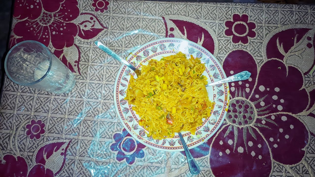 খুব সহজে তৈরি করুন মজাদার এগ নুডুলস / Egg Noodles Recipe bangla / Yummy