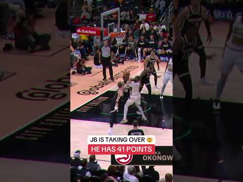 Jaylen Brown is on a tear tonight 🤯