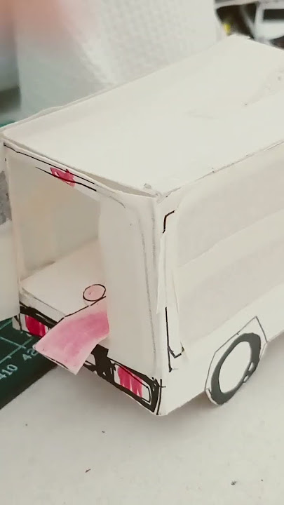 pinki trap into l300 van