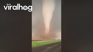 Tornado Filmed Close to Road in Hodges, Texas || ViralHog