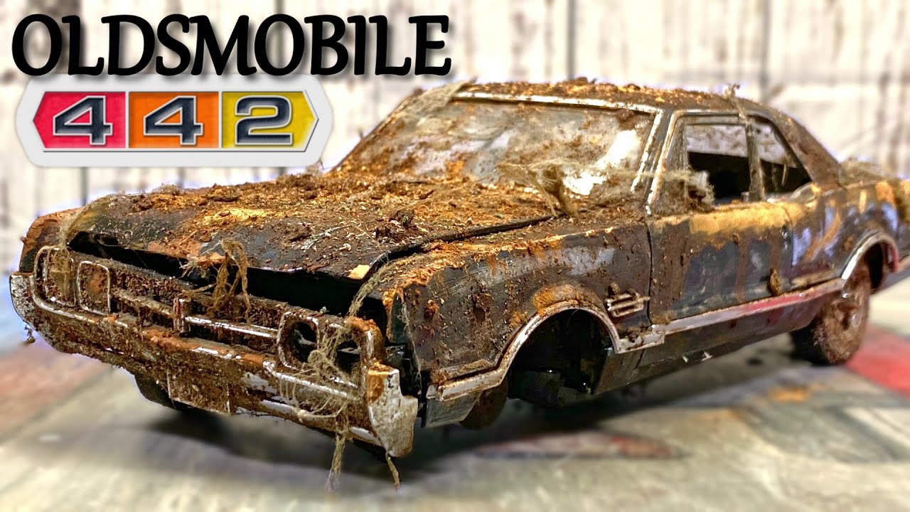 Restoration 1966 Oldsmobile 442 American Classic Muscle Car Diecast Model