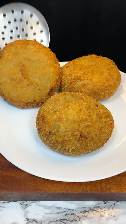 Cheesy Bread Bomb ASMR Cooking #shorts #food #asmr #recipe #crunchytreats #breadsnacks #viral