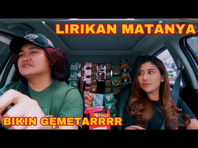 PRANK TAXI ONLINE! TERLALU BAPER CEWE INI MENETESKAN AIR MATA class=