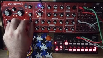 Behringer Neutron | KORG SQ-1 | Kicky Bassline Build