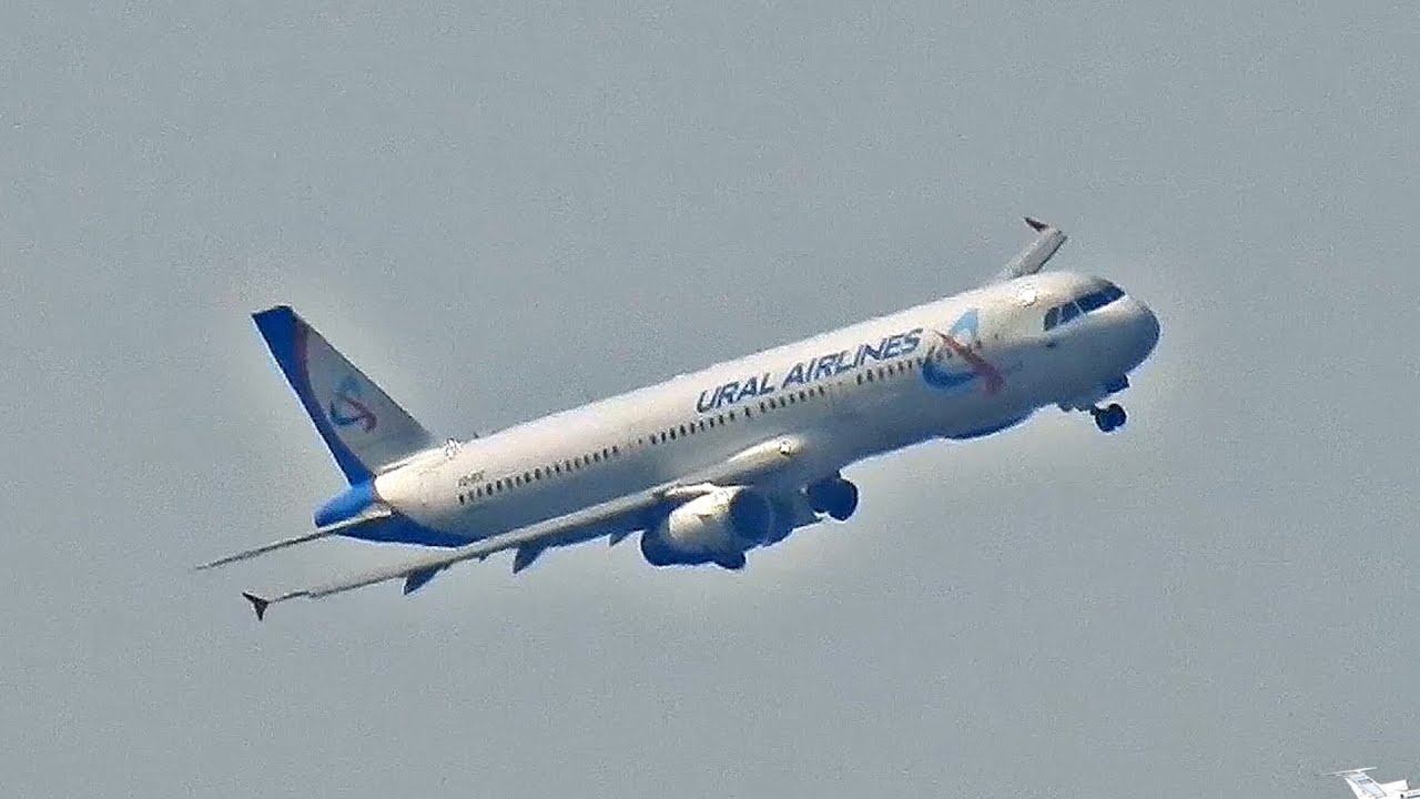 Airbus A321 - Уральские авиалинии. Захват глиссады. Выпуск шасси ...