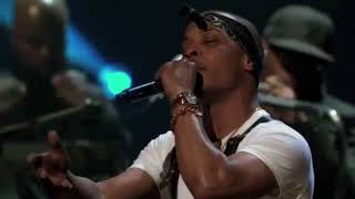 TI performs 'Keep Your Head Up' #Tupac”