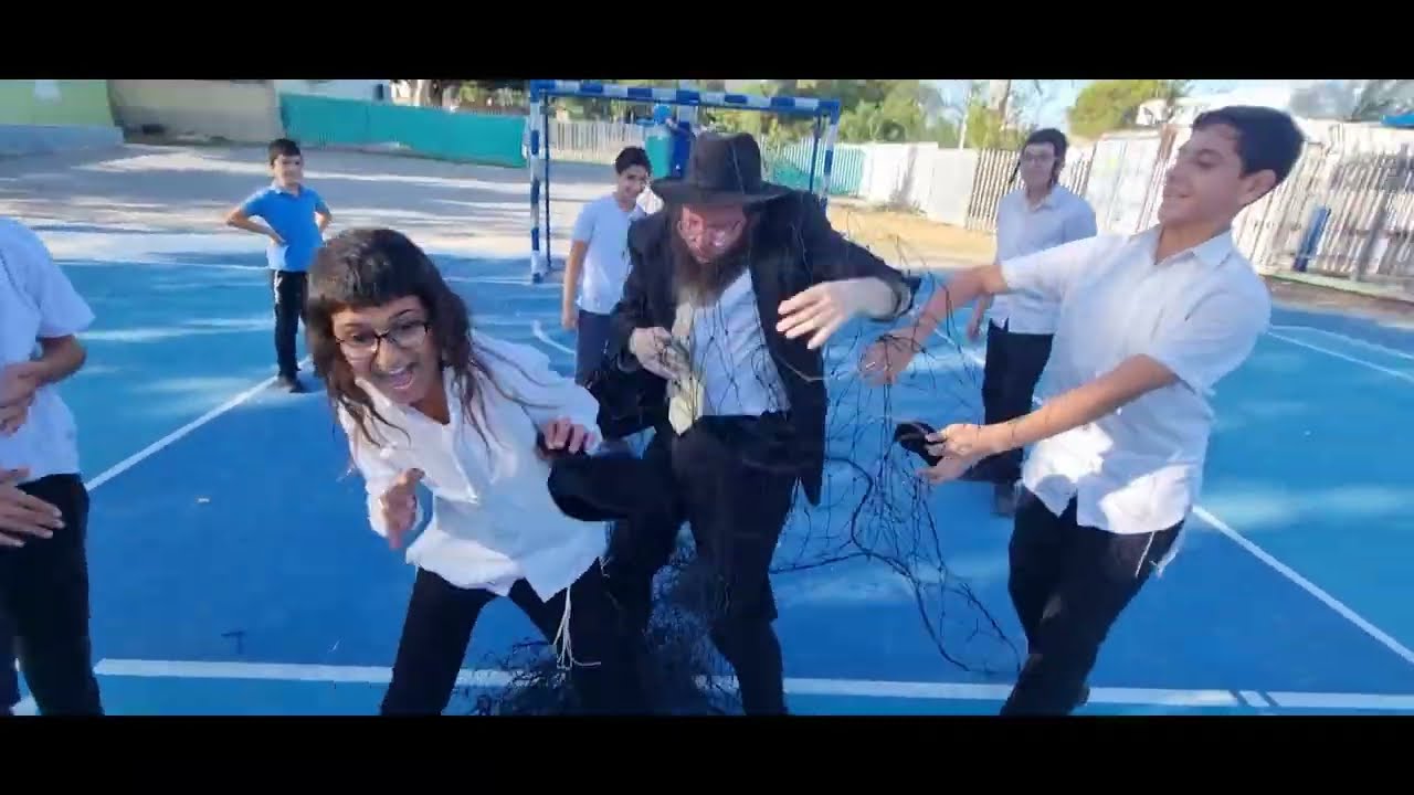 המורה המסובך. מערכון משעשע וחינוכי על יחס בין מורה לתלמידים. The tricky teacher