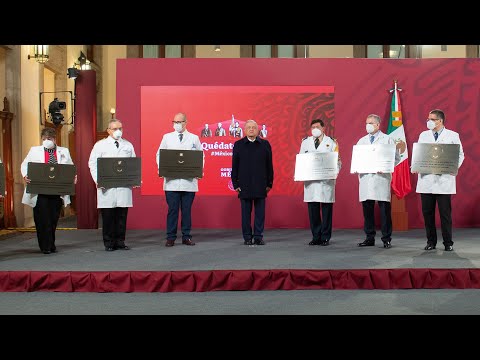 Condecoración Miguel Hidalgo grado Placa a hospitales COVID. Conferencia presidente AMLO