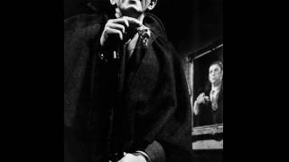 Dark Shadows had stinky acting by Lara Parker (lady with a funny looking mouth)