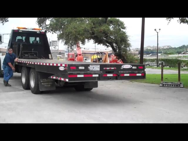 Ledwell HydraTail Truck 1