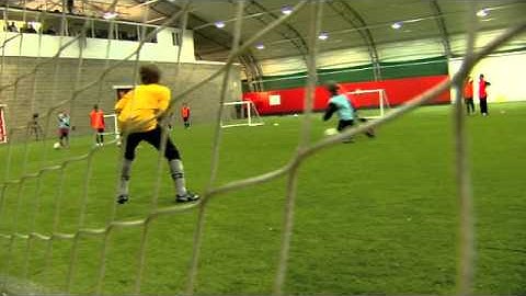 Soccer Coaching Dribbling Drill: 1v1 Small-Sided Game