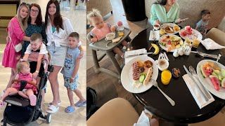 Зустріч з мамою / Сніданок в Radisson Resort Ras Al Khaimah