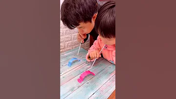 لعبة الدودة بالورق 