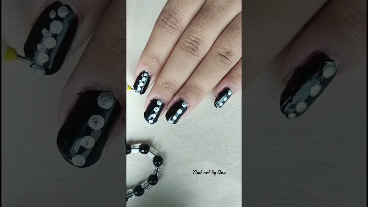 Simple Nail Art Design 🖤 