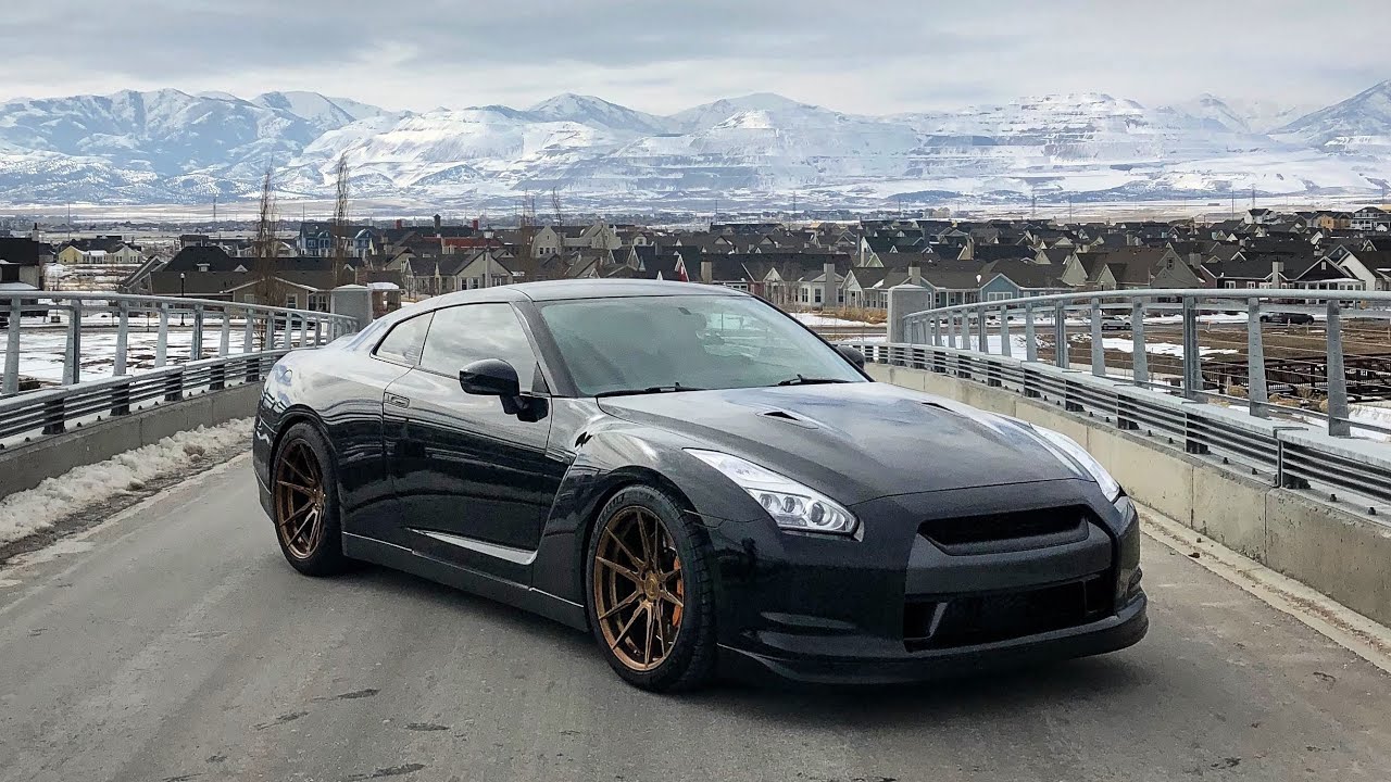 Nissan gtr 700