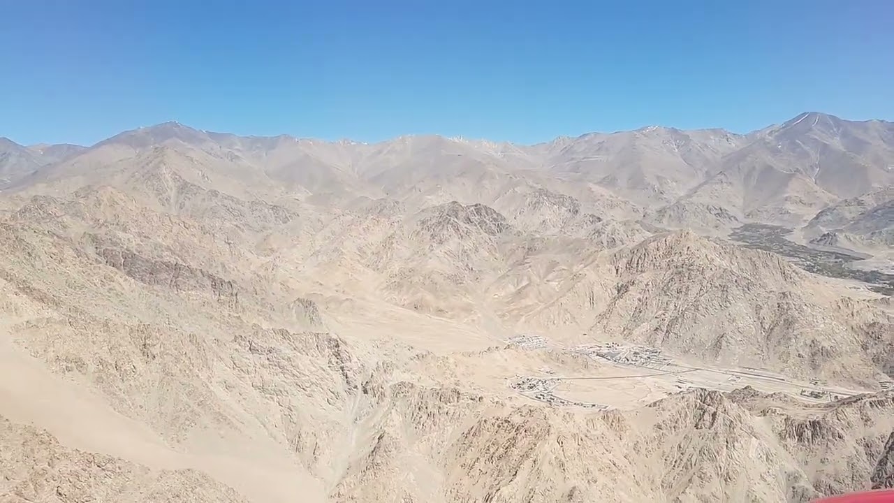 2019 Sep 23 , 11.07 am - landing at Leh - Ladakh (‎⁨@flyspicejet⁩  ) landing. Pre Covid world. 