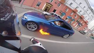 Призрачный гонщик по-русски в центре города (авто приколы, юмор 2018) Призрачный гонщик по-русски в центре города (авто приколы, юмор 2018)