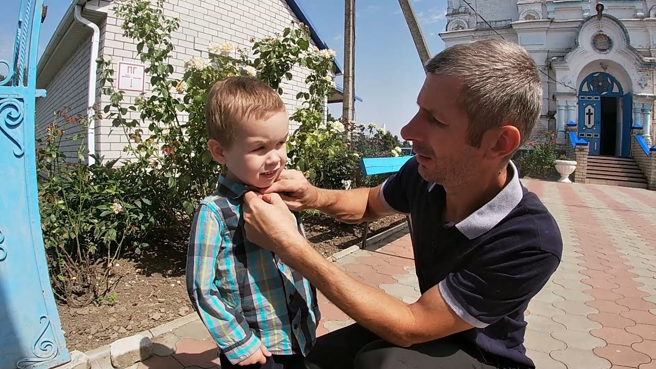 Крещение Марка, конь ожил и забор в процессе - YouTube